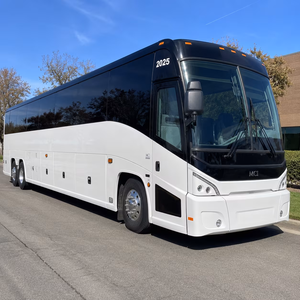 the right bus for oregon caves and grants pass area field trips